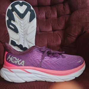 Hoka Clifton 8 Womens size 8